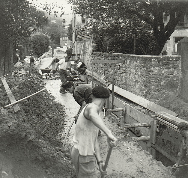 Verdolung des Mühlbaches in der Mühltalstraße 120, Höhe 5. Mühle (1960)
Archiv, Holl Bild0681.jpg