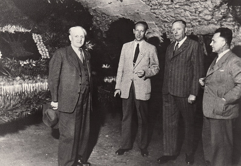 Gärtnerfest 1950 im Tiefburgkeller, mit Holländischen Gärtnern sowie Bürgermeister Ammann, Dir. Will Siepen, Gärtnermeister Hch. Bechtel jun. und Bürgermeister Gg.-Ad. Klemm.
Archiv, Ordner9 Bild1655.jpg